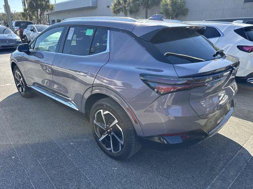 2025 Chevrolet Equinox EV LT