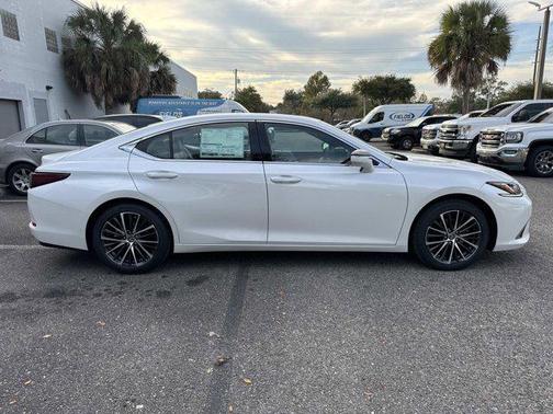 2025 Lexus ES 350 Base