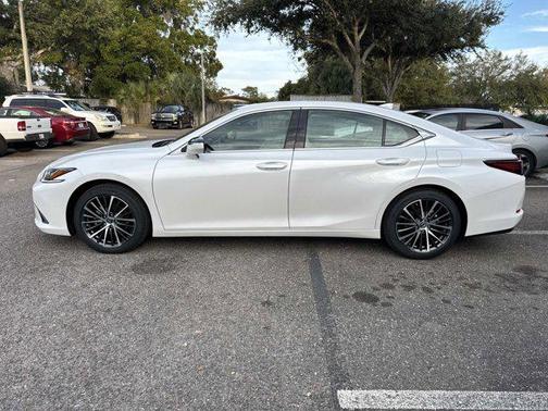 2025 Lexus ES 350 Base