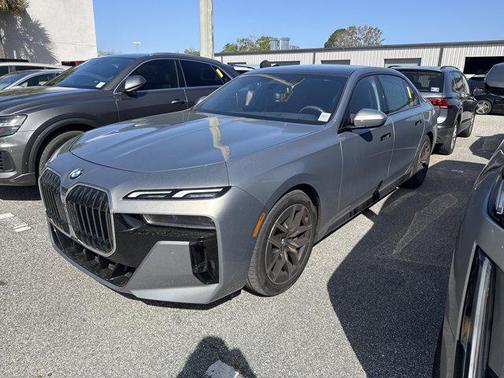 2023 BMW 760 i xDrive