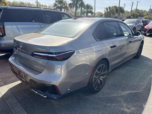 2023 BMW 760 i xDrive