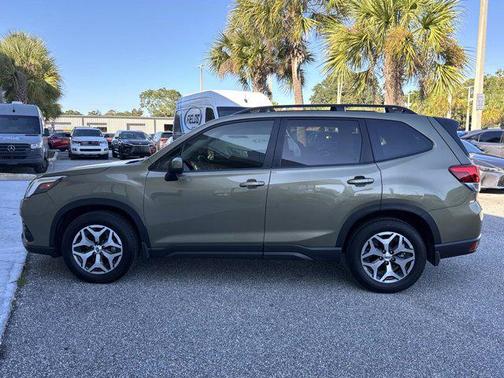 2024 Subaru Forester Premium