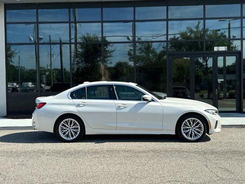 2024 BMW 330 i