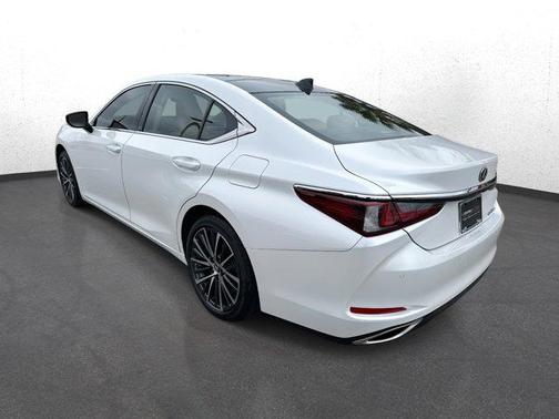 2024 Lexus ES 350 Base