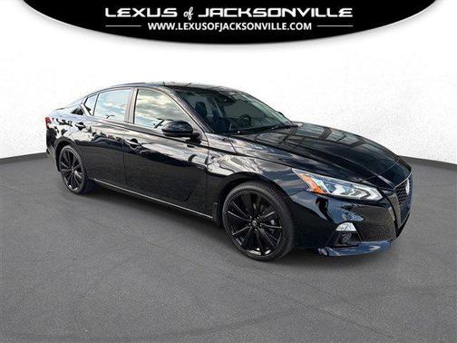 2022 Nissan Altima SR FWD