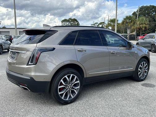 2022 Cadillac XT5 Sport