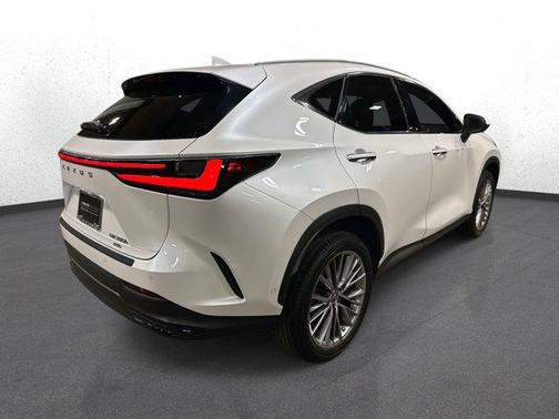 2022 Lexus NX 350h Luxury
