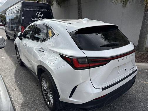 2022 Lexus NX 350h Luxury