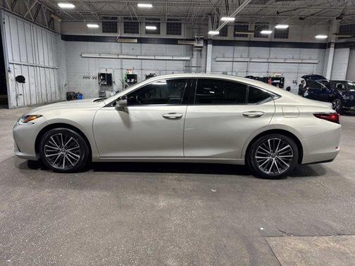 2023 Lexus ES 350 Base