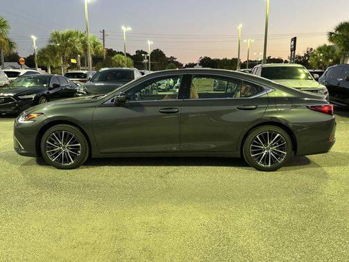 2025 Lexus ES 350 Base