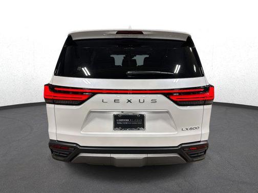 2025 Lexus LX 700h Luxury