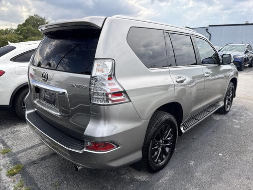 Atomic Silver 2023 Lexus GX 460 Premium