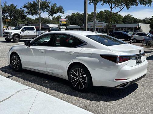 2025 Lexus ES 350 Base