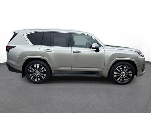 Atomic Silver 2026 Lexus LX 600 Luxury