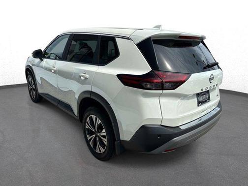 Pearl White Tricoat 2023 Nissan Rogue SV