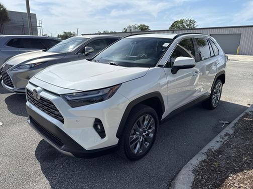 Blizzard Pearl 2022 Toyota RAV4 Limited