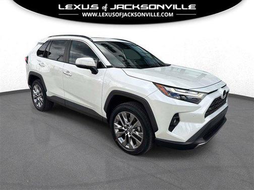Blizzard Pearl 2022 Toyota RAV4 Limited