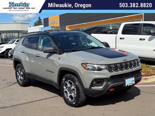 Sting Gray Clearcoat 2022 Jeep Compass Trailhawk