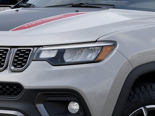 Silver Zynith 2026 Jeep Compass Trailhawk