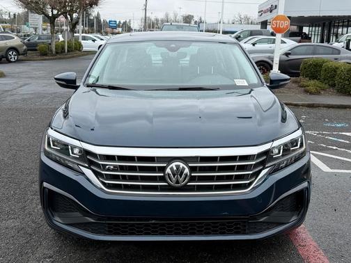 2020 Volkswagen Passat 2.0T R-Line