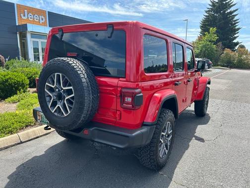 2024 Jeep Wrangler Sahara