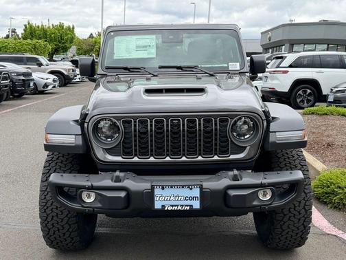 Granite Crystal Clearcoat Metallic 2026 Jeep Wrangler Moab 392