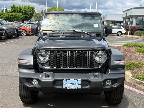 Black Clearcoat 2026 Jeep Wrangler Sport