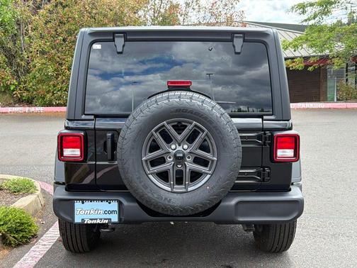 Black Clearcoat 2026 Jeep Wrangler Sport