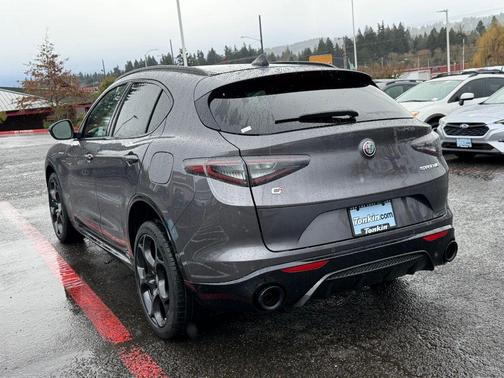 2026 Alfa Romeo Stelvio Base