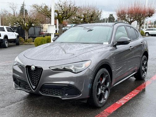 2026 Alfa Romeo Stelvio Base