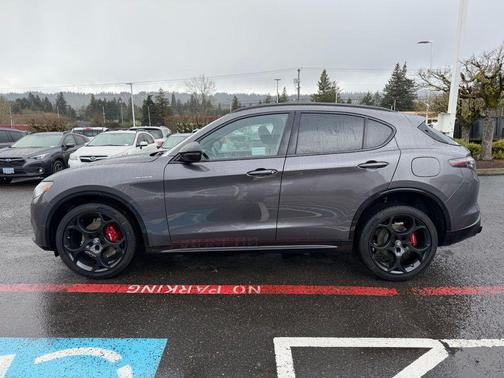 2026 Alfa Romeo Stelvio Base