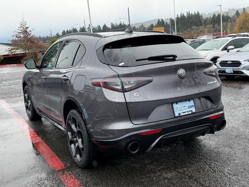 2026 Alfa Romeo Stelvio Base