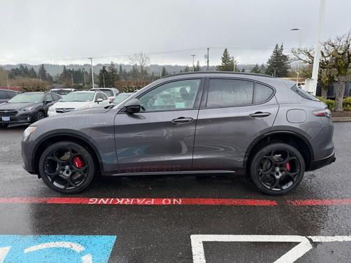 2026 Alfa Romeo Stelvio Base