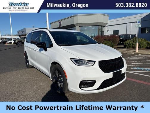 Bright White Clearcoat 2026 Chrysler Pacifica Select