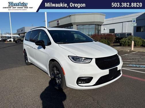 Bright White Clearcoat 2026 Chrysler Pacifica Select