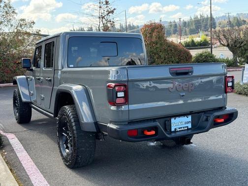 Sting Gray Clearcoat 2023 Jeep Gladiator Mojave