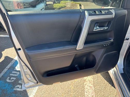 Classic Silver Metallic 2014 Toyota 4Runner Limited