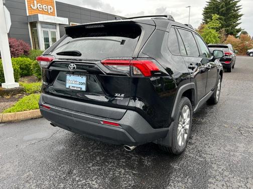 2021 Toyota RAV4 XLE Premium