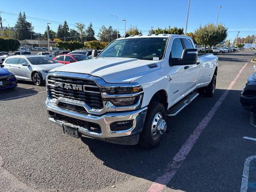 Bright White Clearcoat 2026 RAM 3500 Big Horn