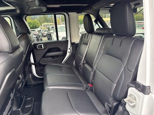 Bright White Clearcoat 2024 Jeep Wrangler 4xe High Altitude
