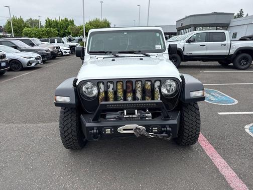 Bright White Clearcoat 2023 Jeep Wrangler Sport
