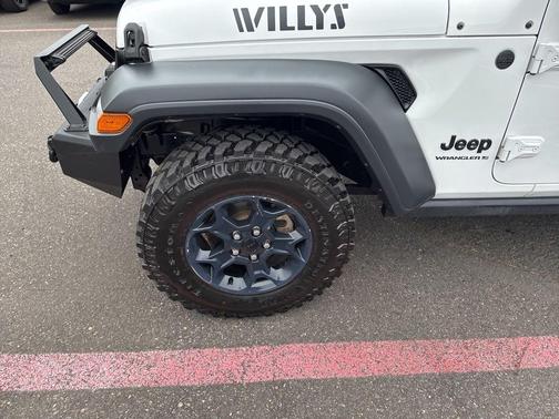 Bright White Clearcoat 2023 Jeep Wrangler Sport
