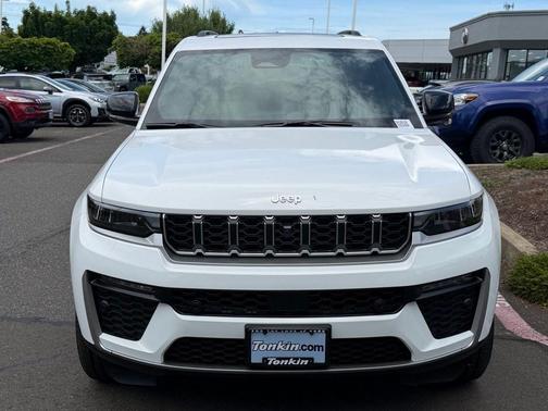 Bright White Clearcoat 2026 Jeep Grand Cherokee Limited