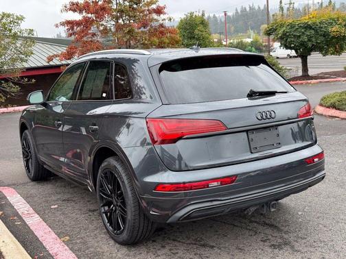 Manhattan Gray Metallic 2021 Audi Q5 45 Premium
