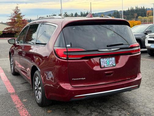 2021 Chrysler Pacifica Touring-L