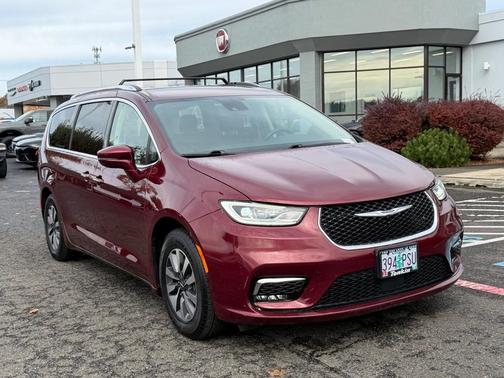 2021 Chrysler Pacifica Touring-L