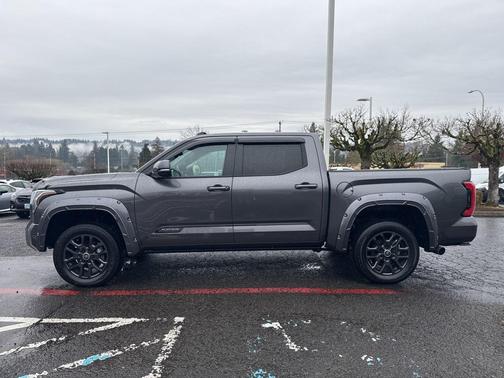 2024 Toyota Tundra Platinum