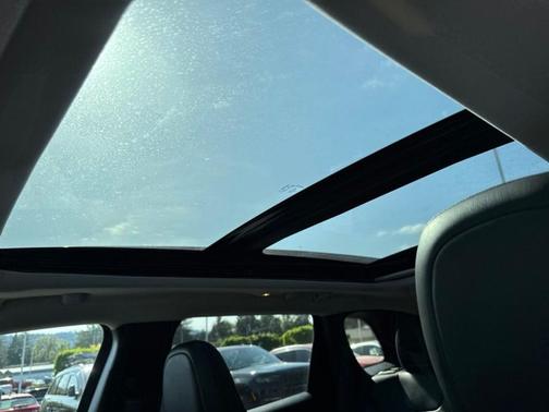 Sting Gray Clearcoat 2022 Jeep Cherokee Latitude Lux