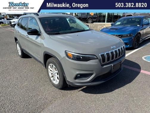 Sting Gray Clearcoat 2022 Jeep Cherokee Latitude Lux