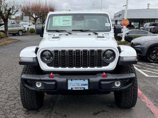 Bright White Clearcoat 2026 Jeep Gladiator Rubicon